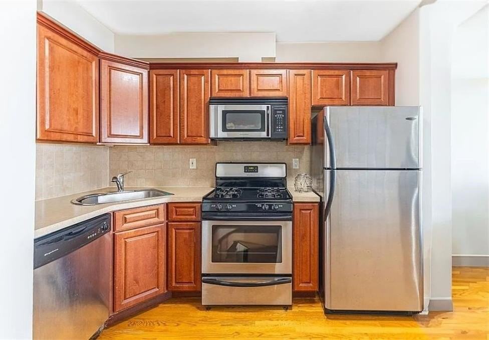 9526 Schenck St #2 - Photo 5 of 10