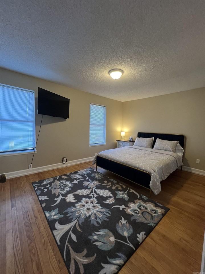 408 1/2 Booker St - Photo 3 of 9