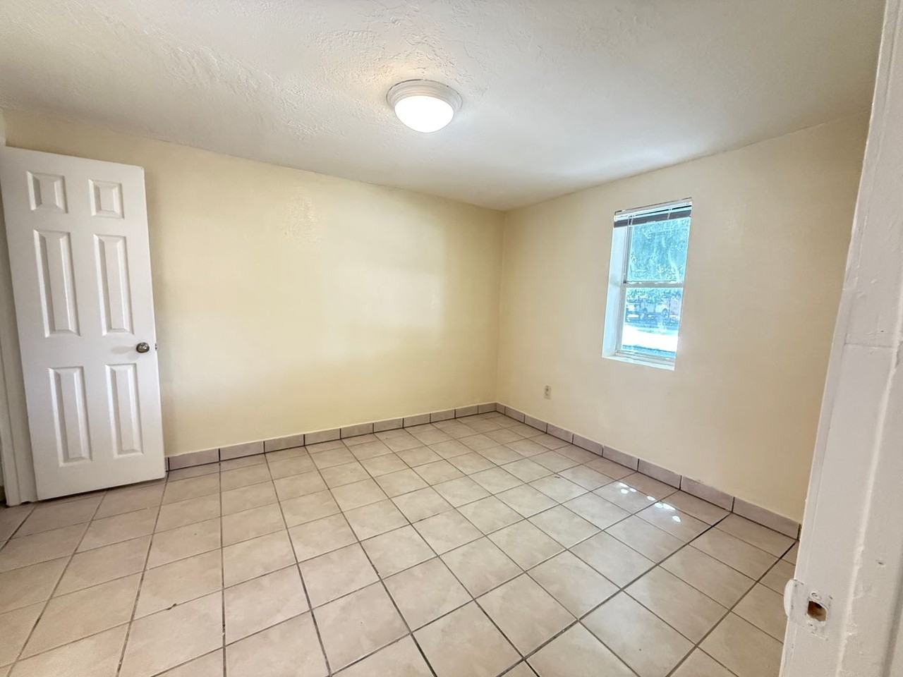 350 Estancia Dr Nw - Photo 5 of 6