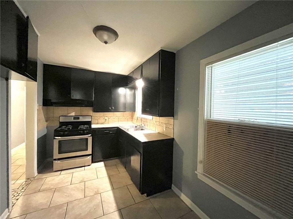 4213 Lowman St - Photo 6 of 13