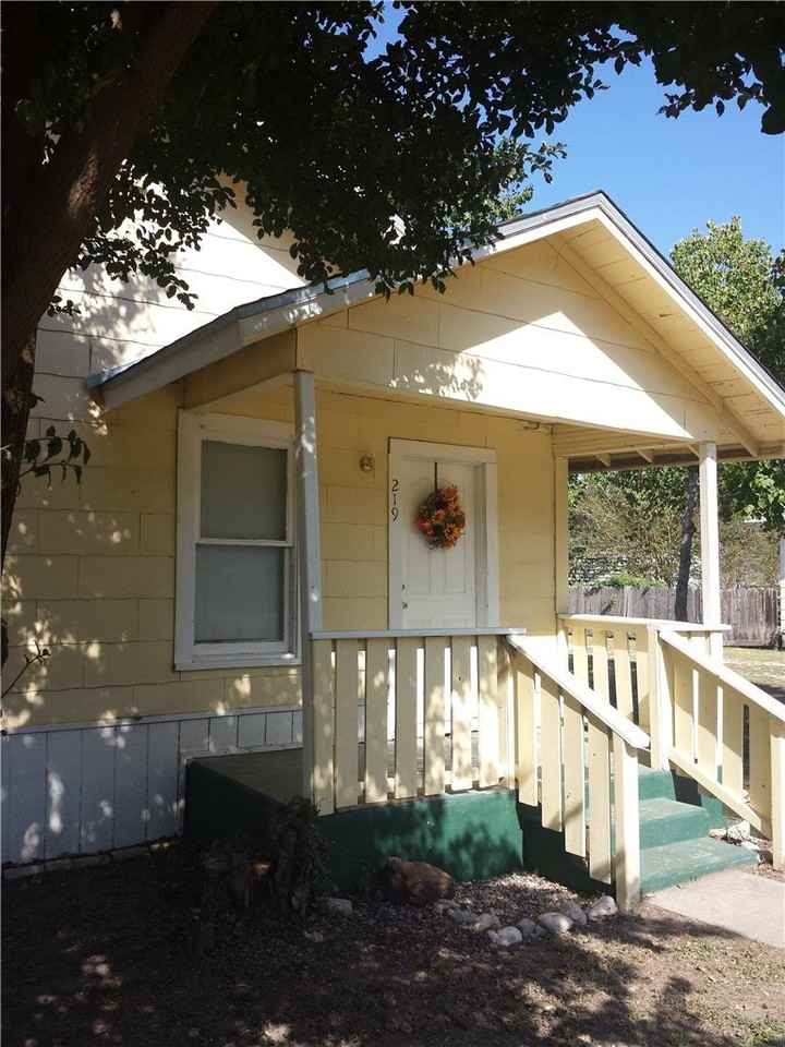 219 Tutt Ave - Photo 2 of 15