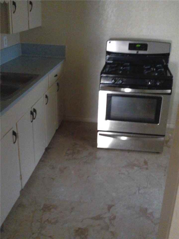 219 Tutt Ave - Photo 3 of 15