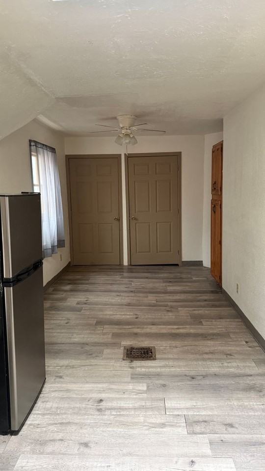 315 N Shenango St - Photo 6 of 8