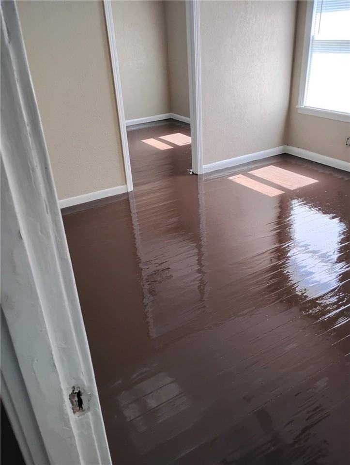 3143 Magnolia St - Photo 3 of 14