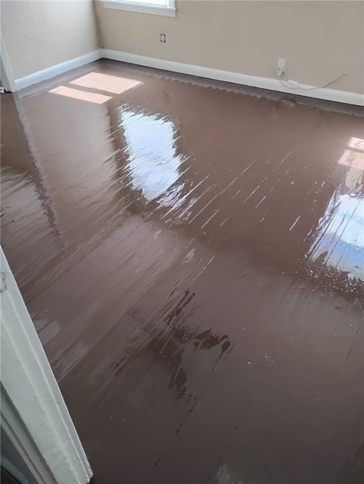 3143 Magnolia St - Photo 5 of 14