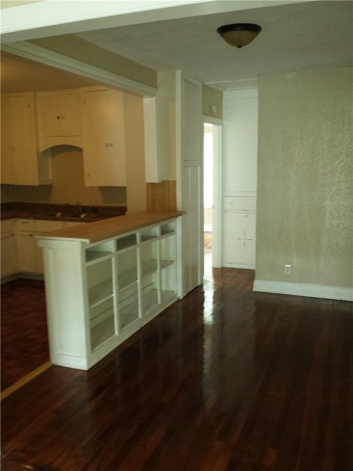 3143 Magnolia St - Photo 7 of 14