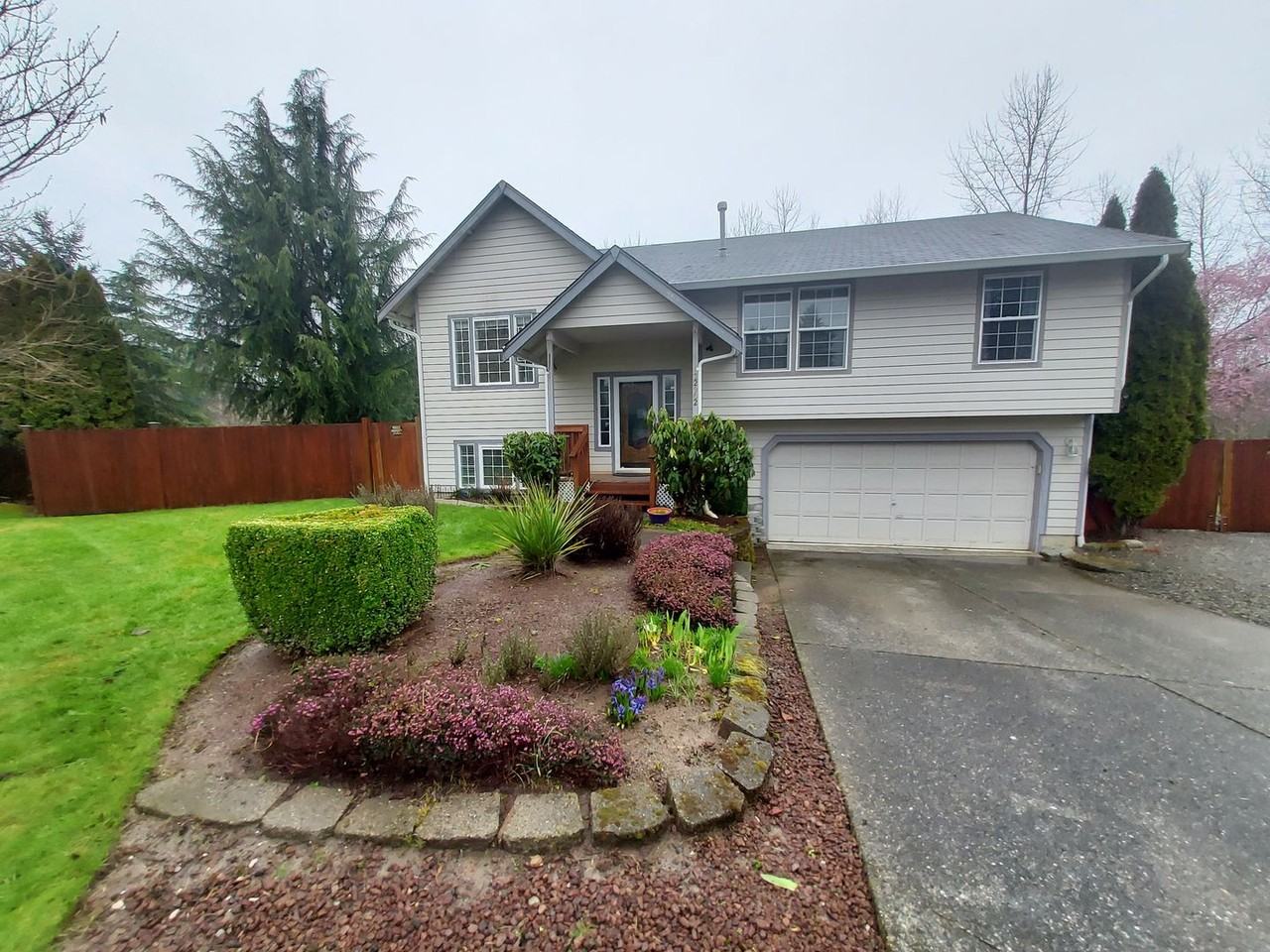 22902 128th Ave E - Photo 3 of 44