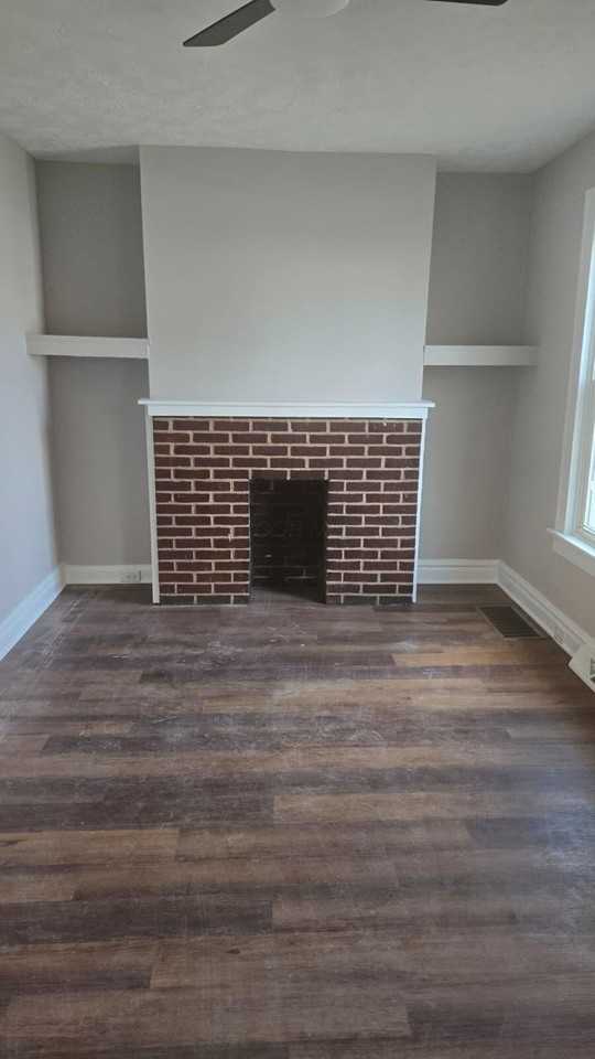 639 S Waverly St - Photo 3 of 4