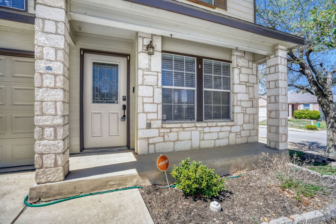 24719 Corral Gables - Photo 3 of 28