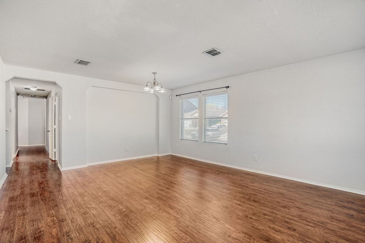 24719 Corral Gables - Photo 5 of 28