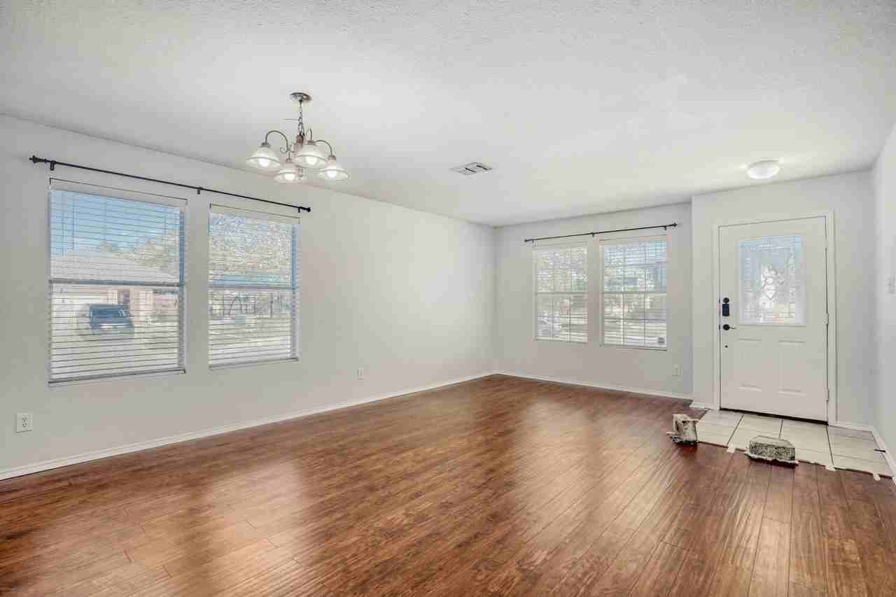 24719 Corral Gables - Photo 7 of 28