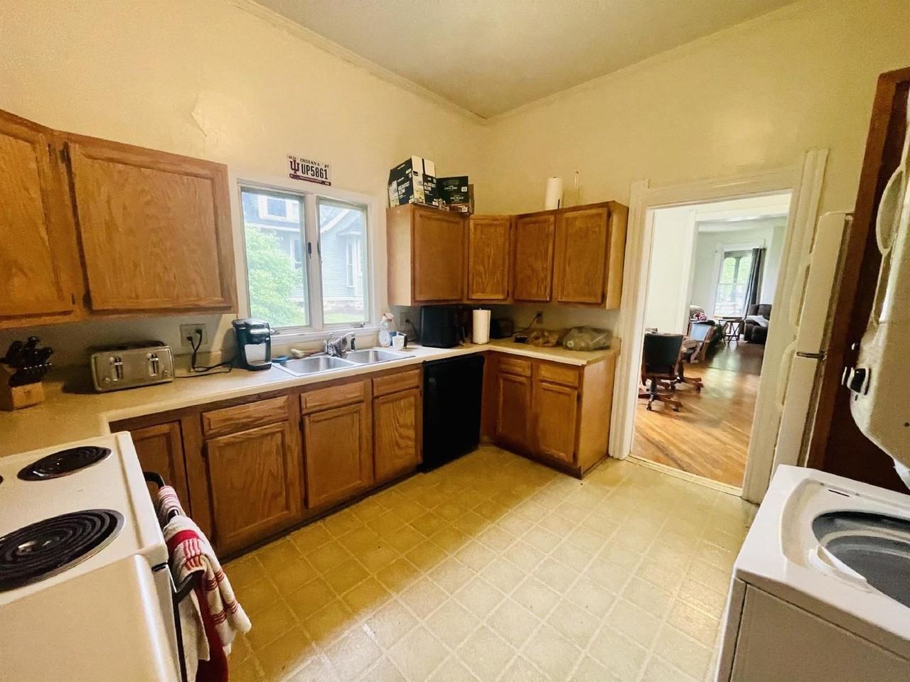 317 N Indiana Ave #3 - Photo 5 of 23