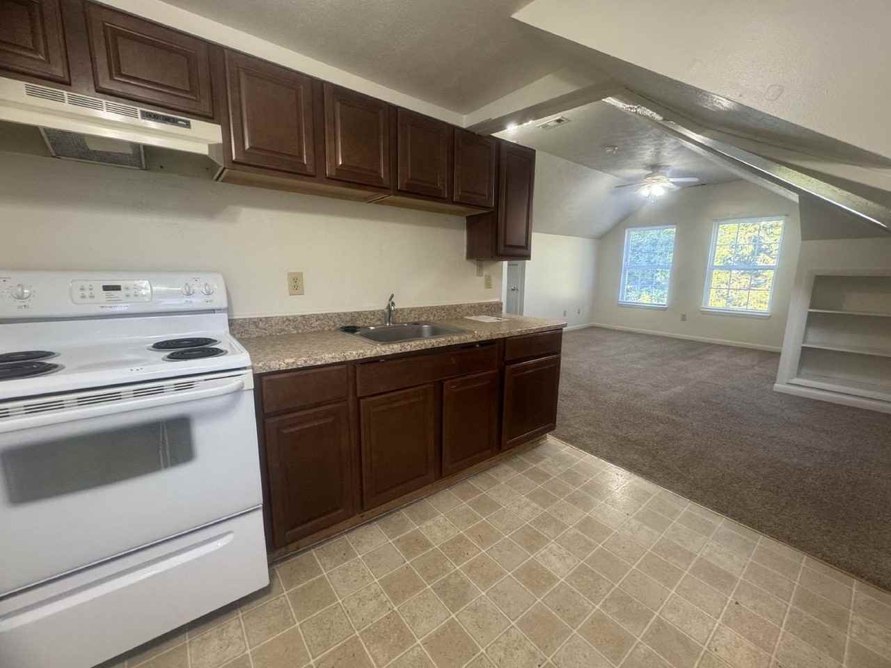 317 N Indiana Ave #3 - Photo 7 of 23