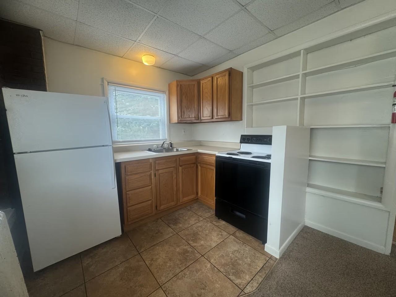 420 S. Fess - Photo 2 of 13