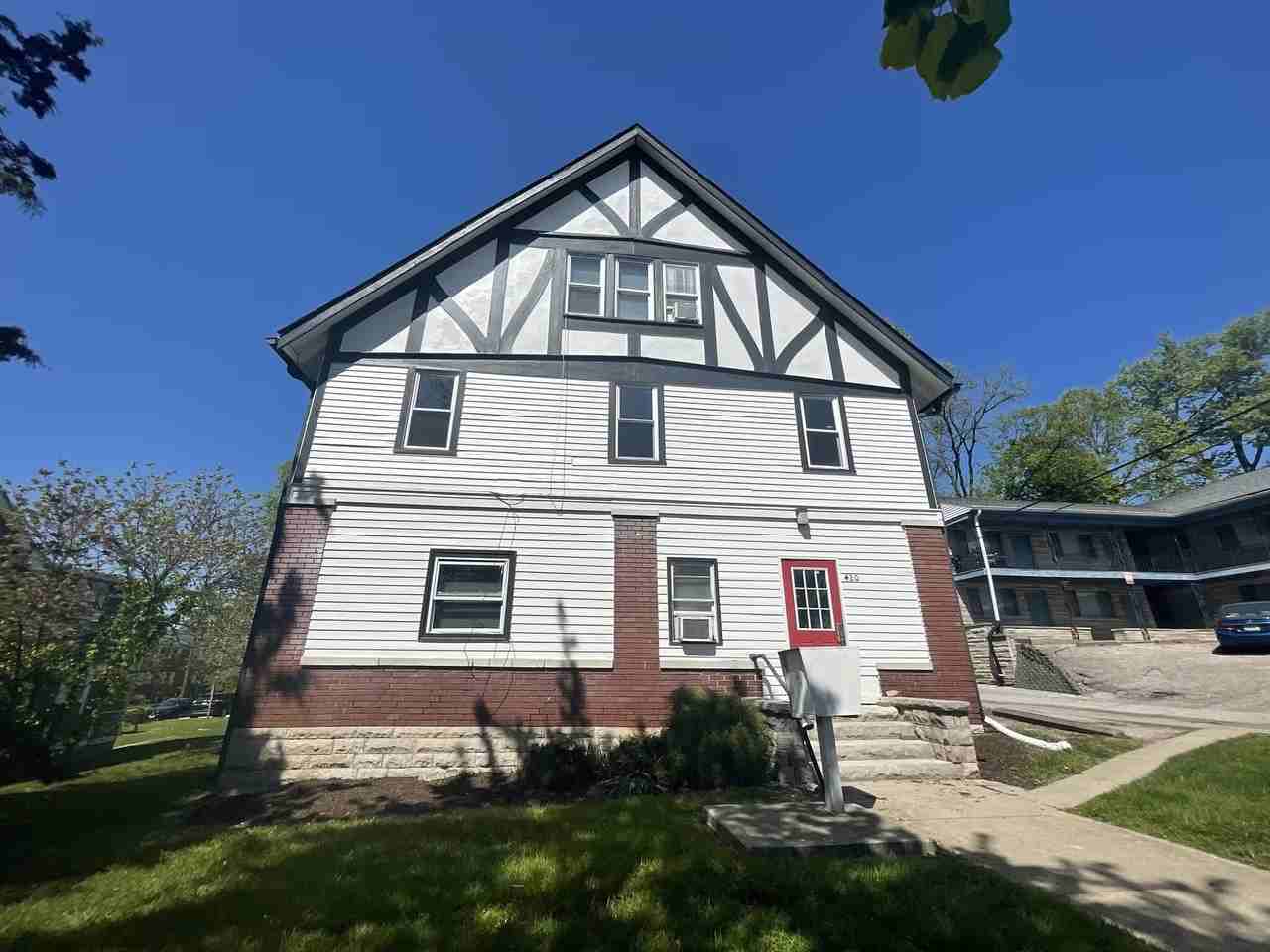 420 S. Fess - Photo 7 of 13