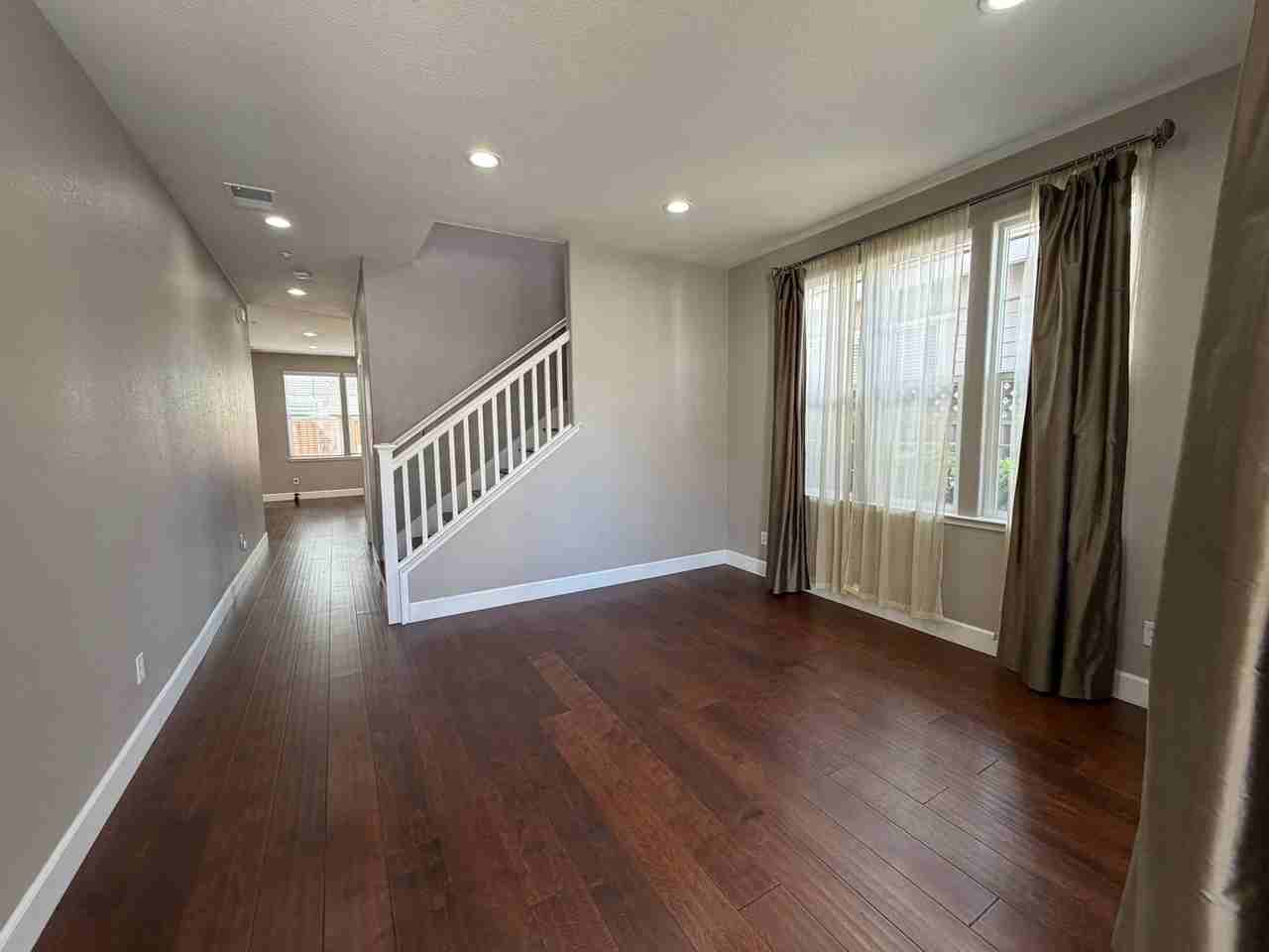 34178 Valle Dr - Photo 2 of 15