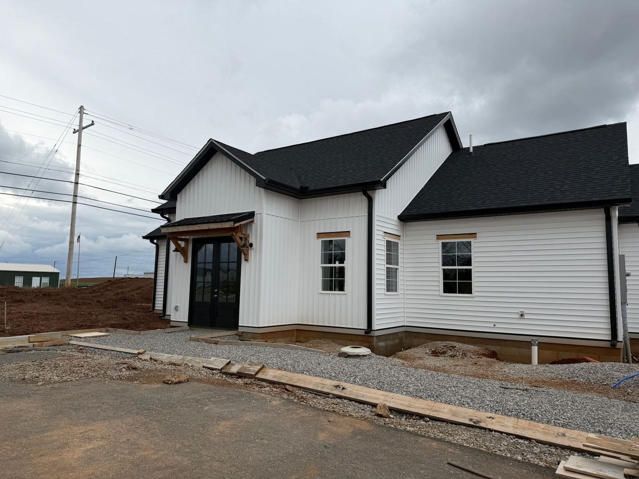 The Standard at Blackjack - Photo 2 of 43