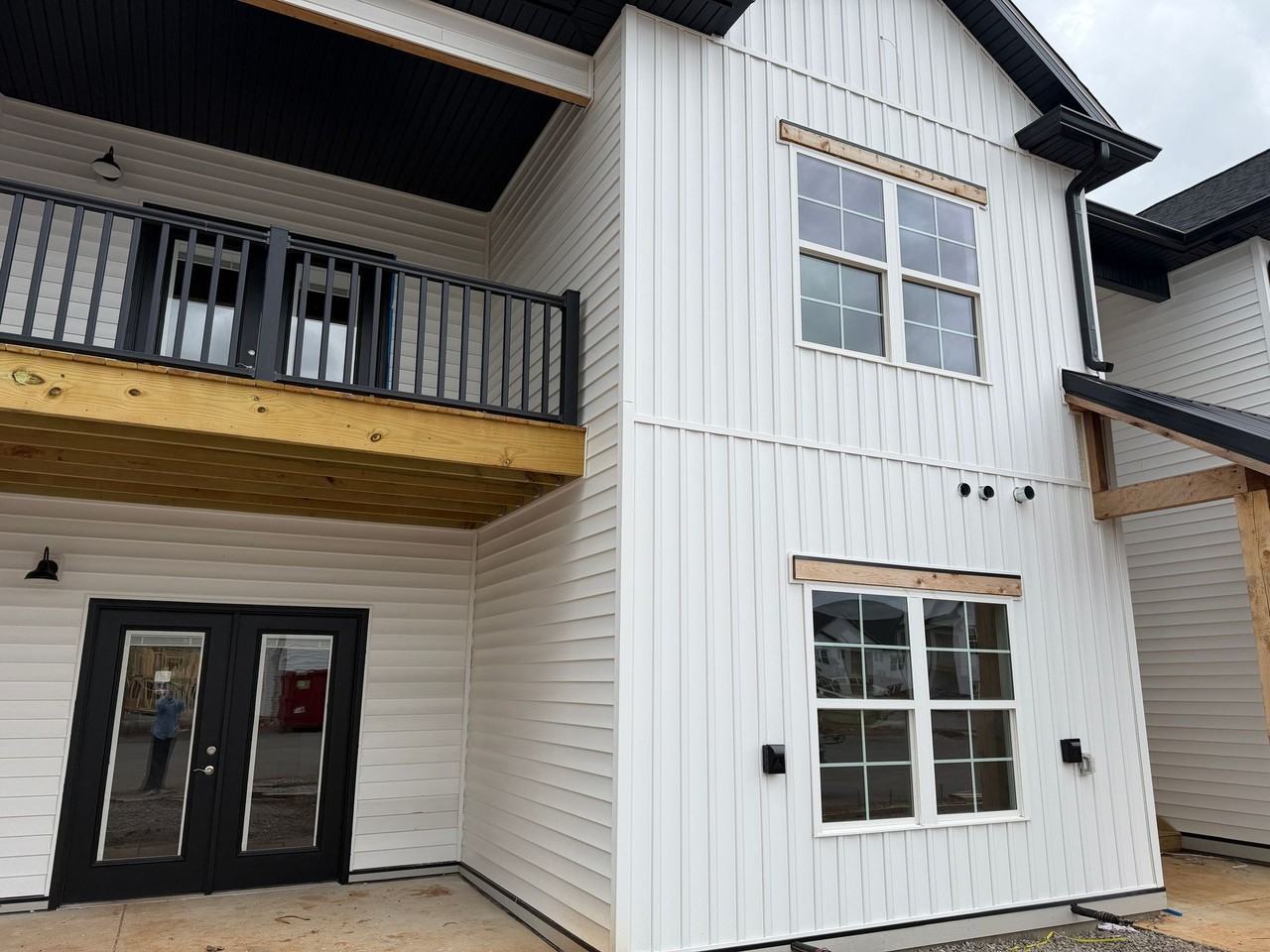 The Standard at Blackjack - Photo 4 of 43