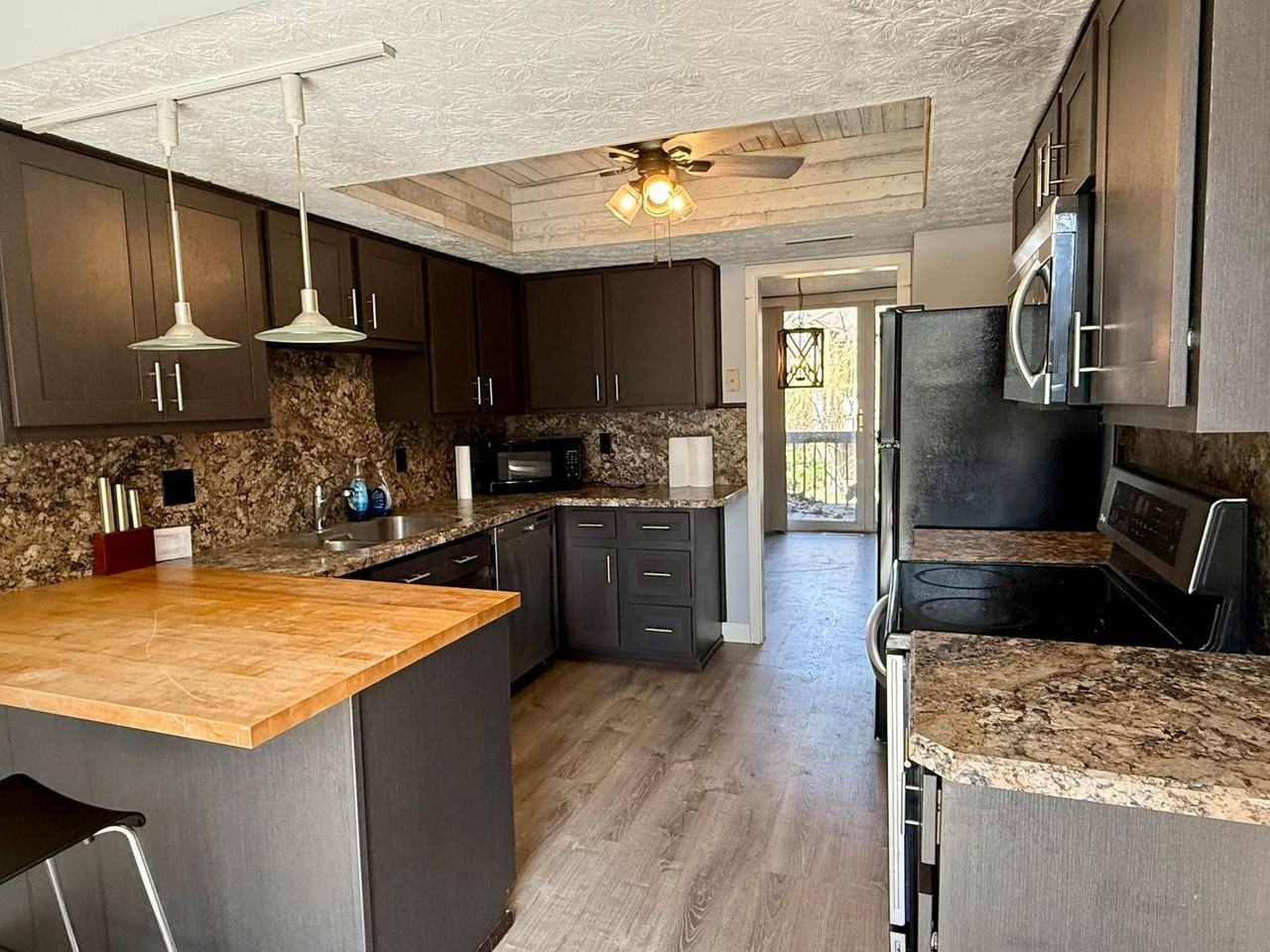 4994 Wintersong Ln - Photo 3 of 16