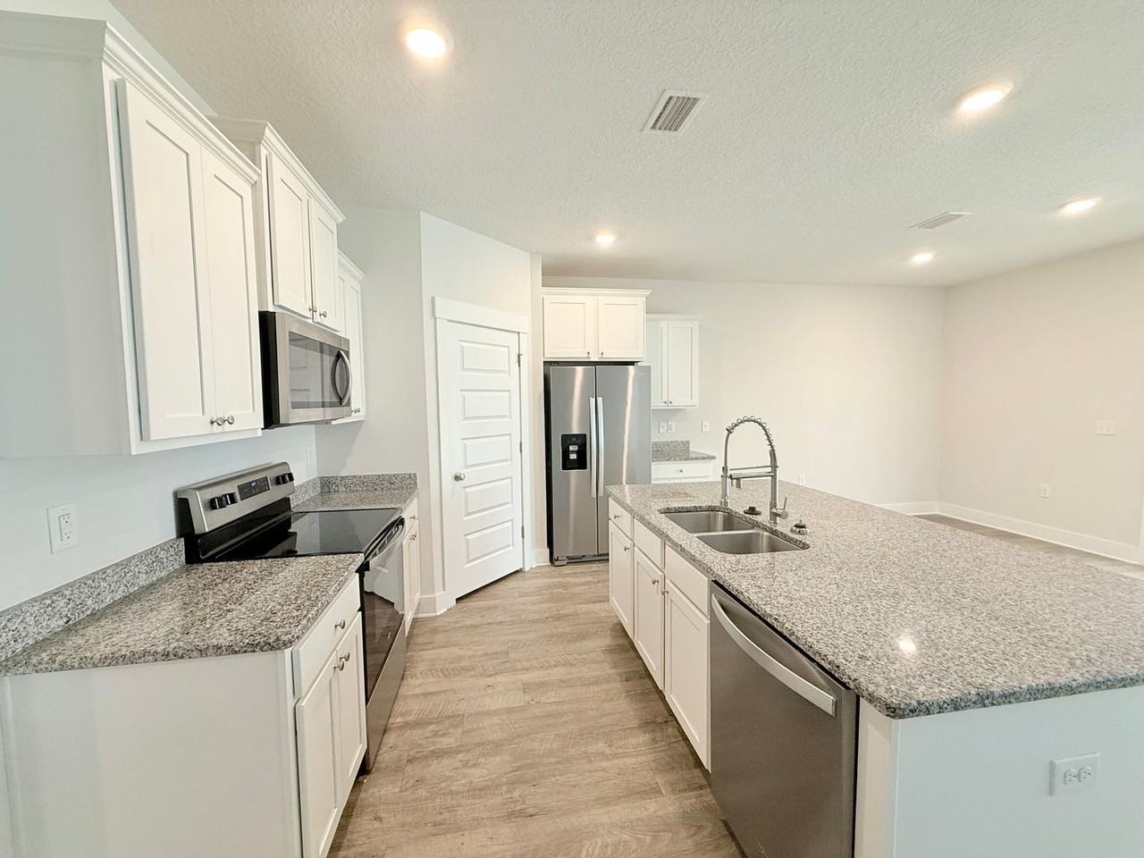 4101 Heart Pine Ln - Photo 5 of 16