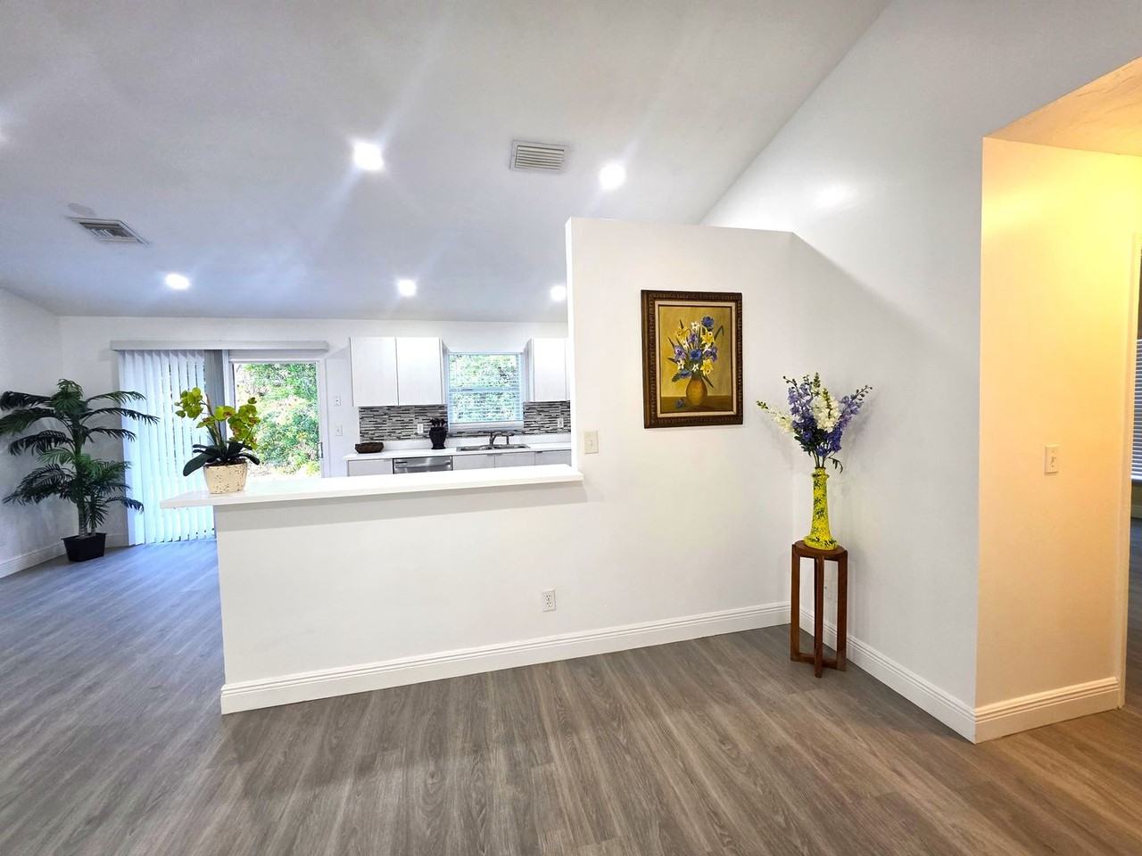 490 13th Ln Sw - Photo 6 of 50