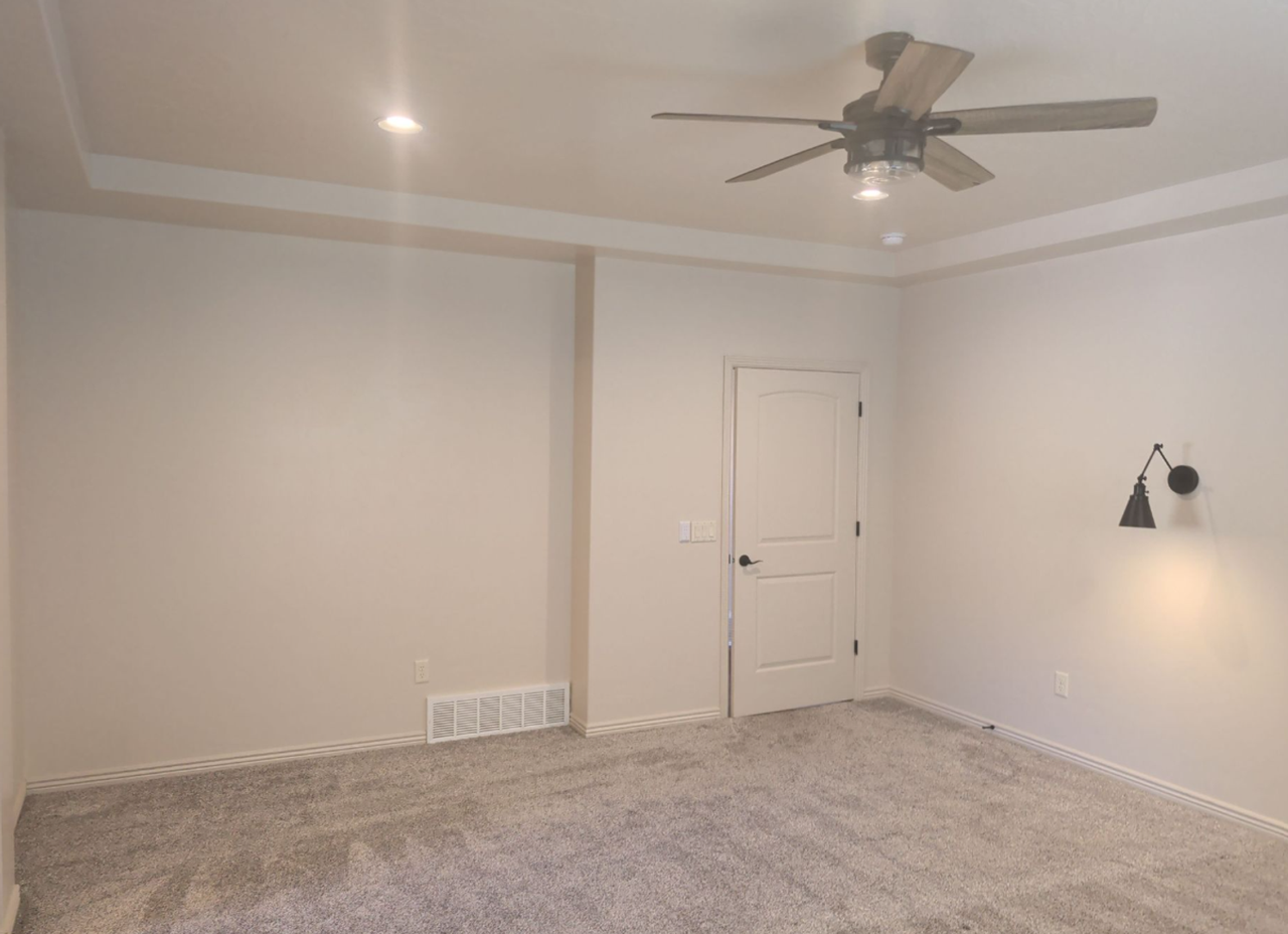 3866 S 170 W - Photo 6 of 10