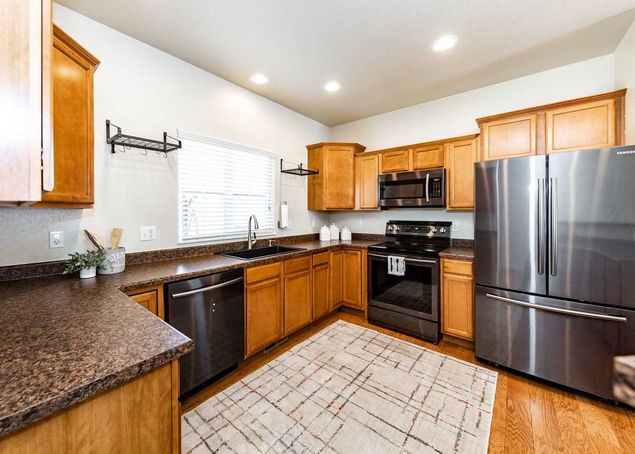 10166 Silver Stirrup Dr - Photo 3 of 49