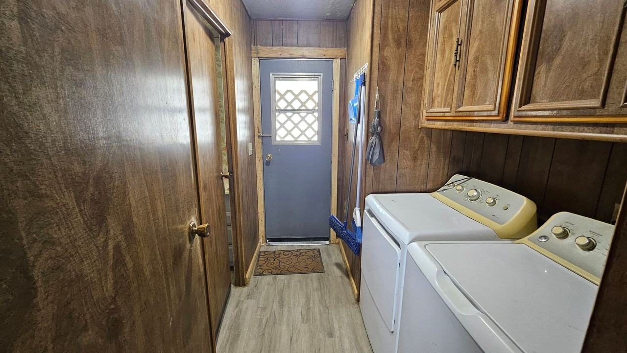 18077 Avenue B - Photo 6 of 17