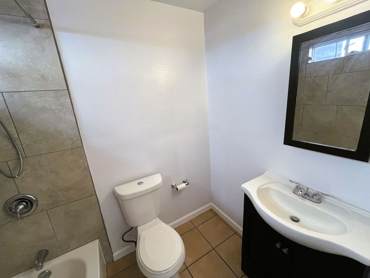 8656 MacArthur Blvd - Photo 2 of 8