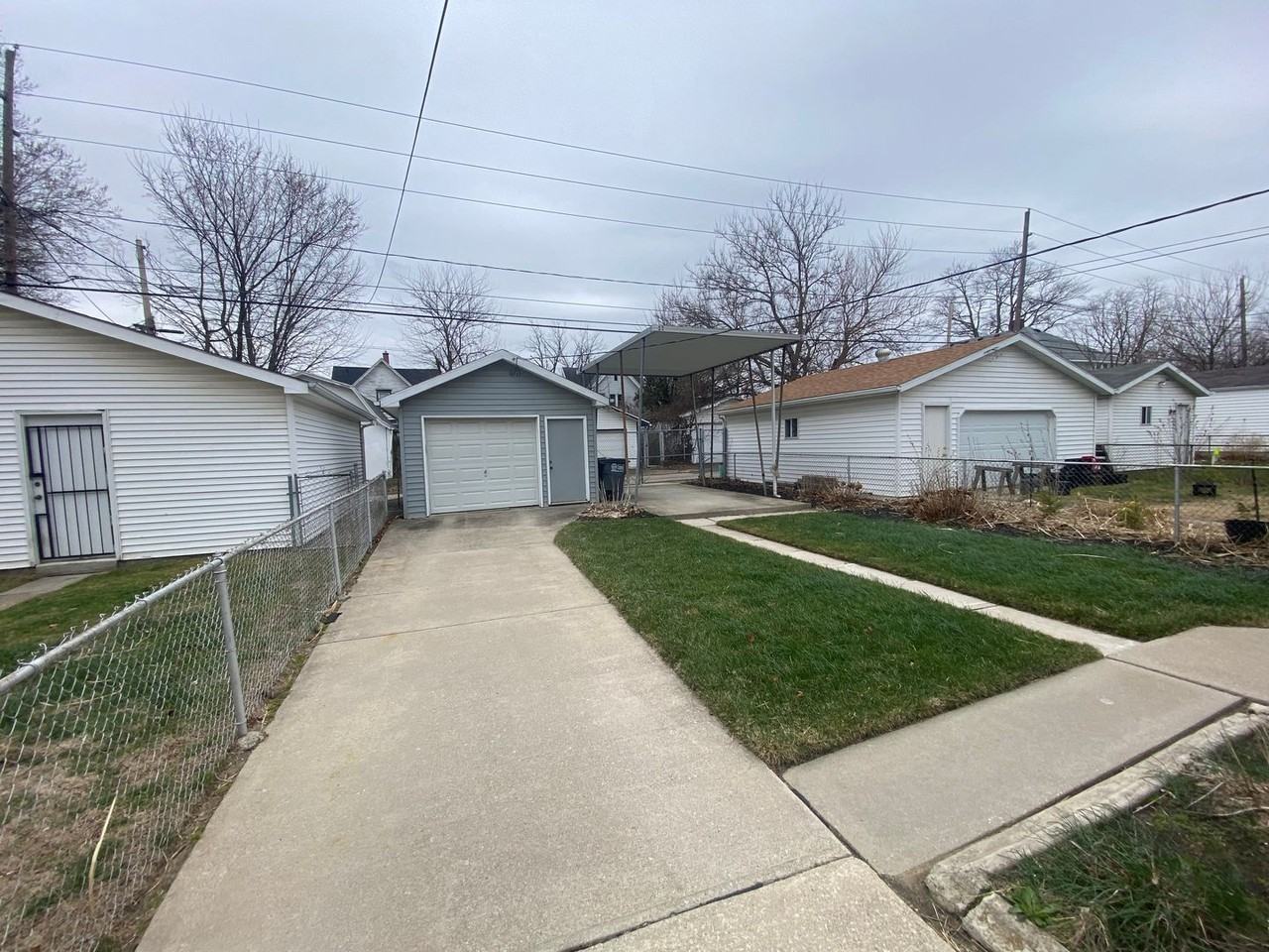 929 Norwood Ave - Photo 3 of 22