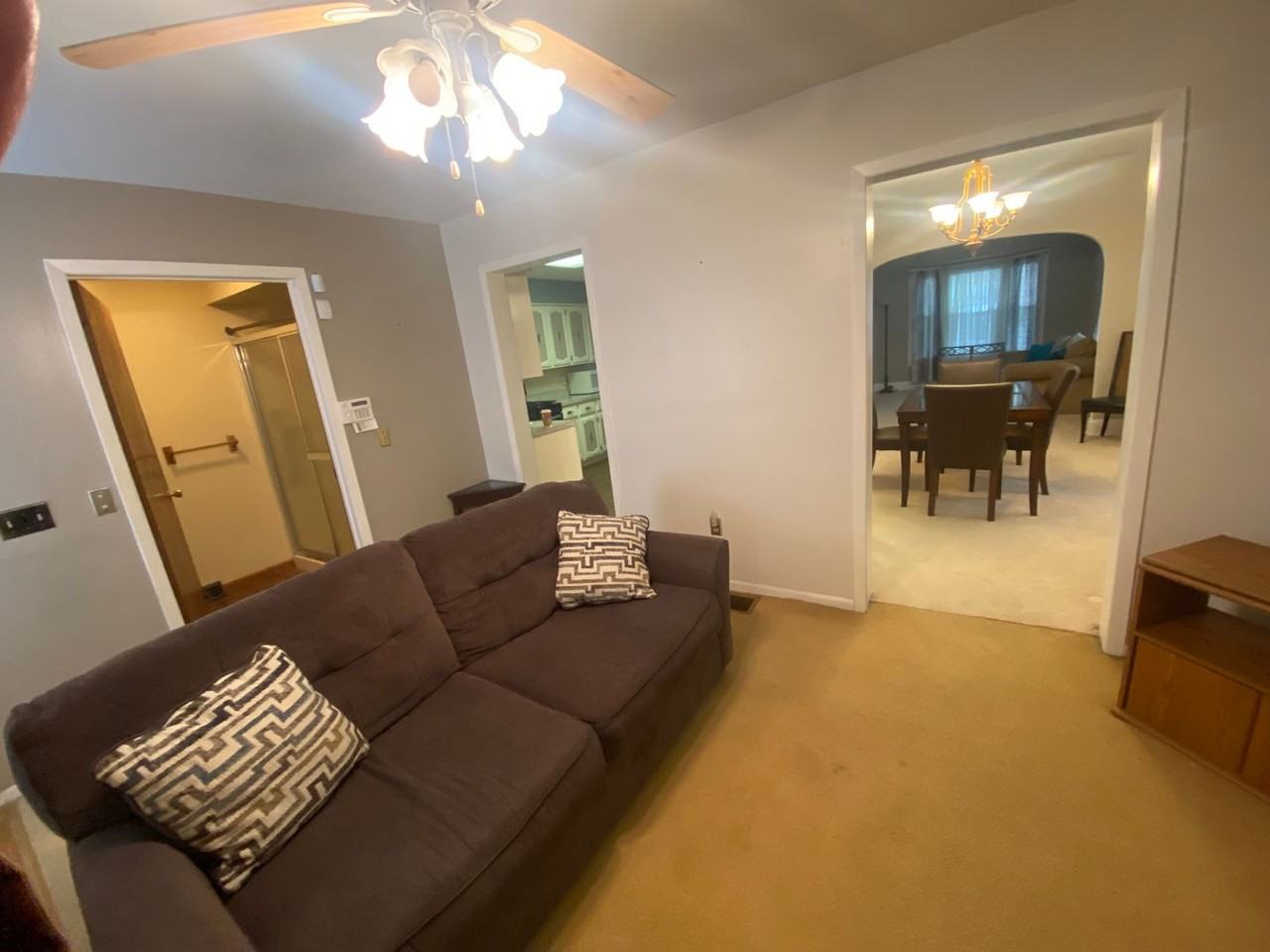 929 Norwood Ave - Photo 6 of 22