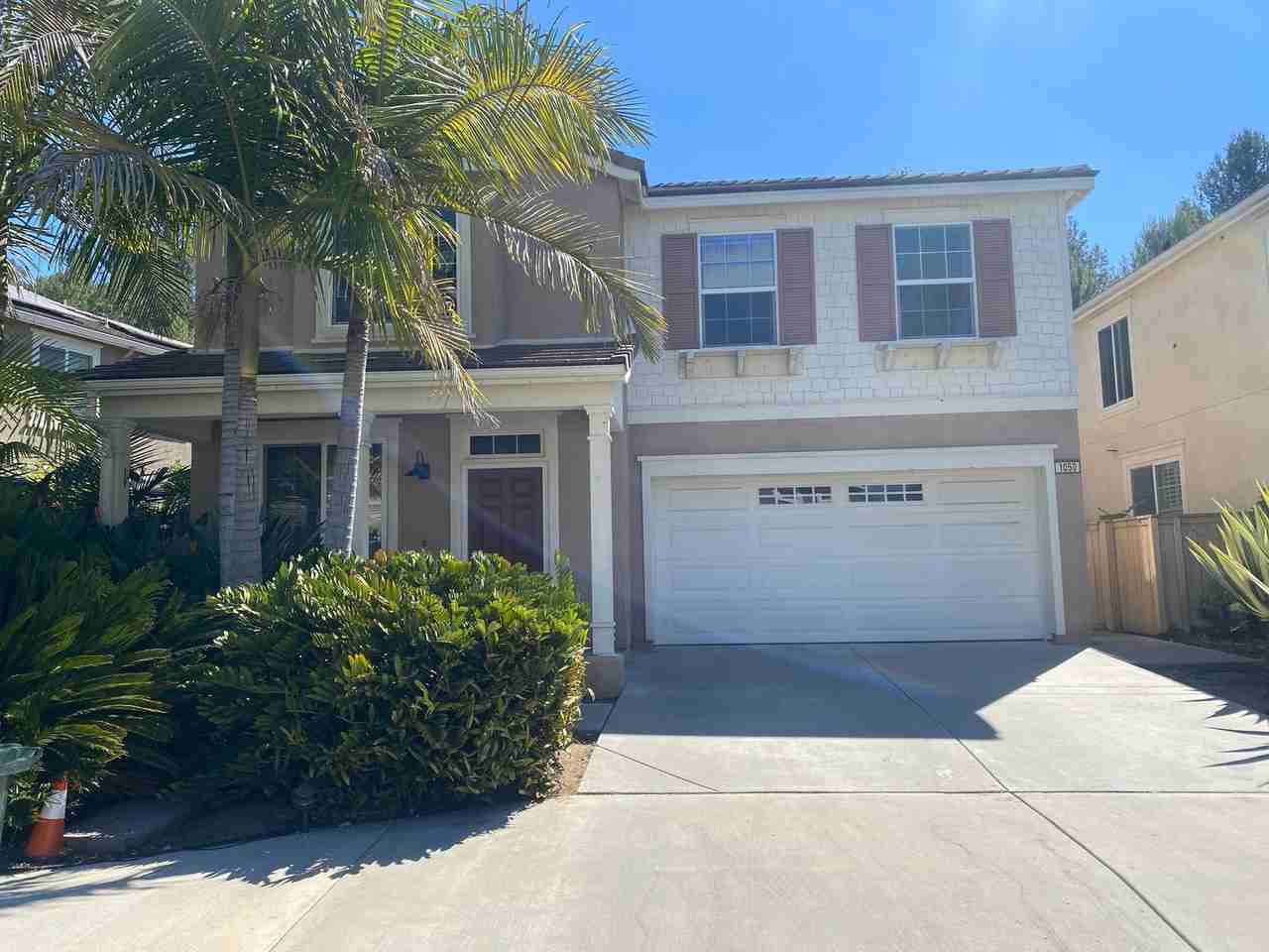 1050 Woodcrest Ln - Photo 4 of 41