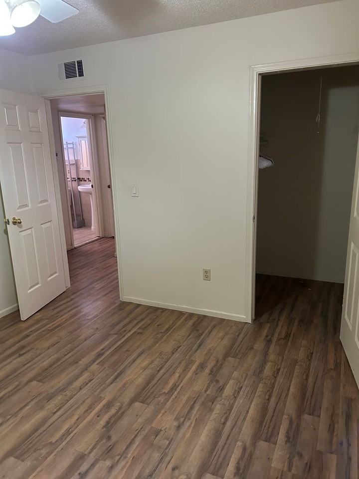 1208 Heywood Ave - Photo 3 of 8