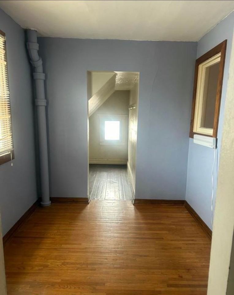 245 Plymouth St - Photo 7 of 16