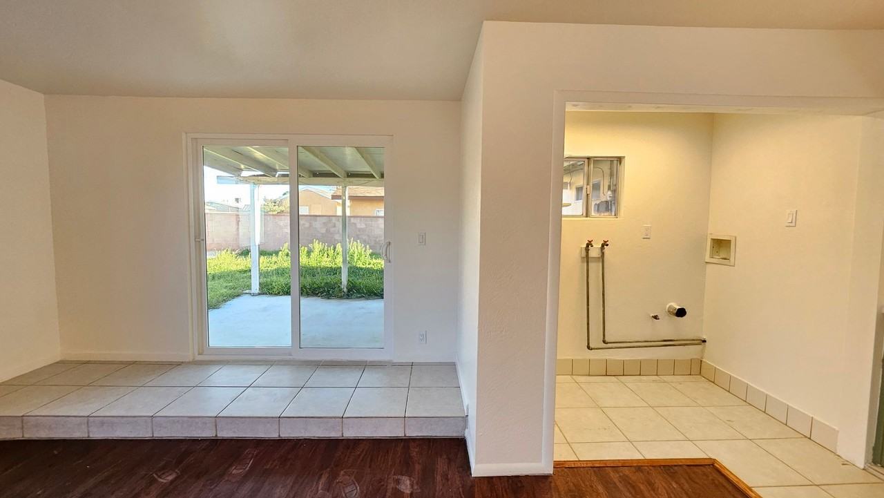 44344 Sundell Ave - Photo 6 of 14