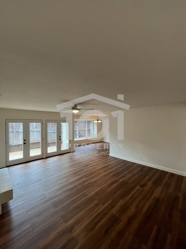 229 229 Jermary Lane #B - Photo 4 of 22