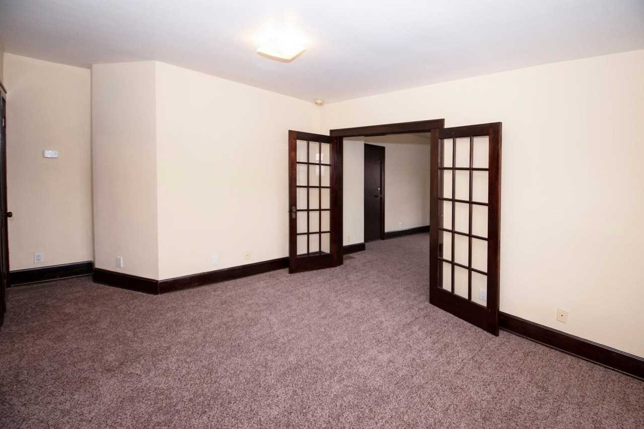 3710 Glenmore Ave Apt 2n - Photo 4 of 16