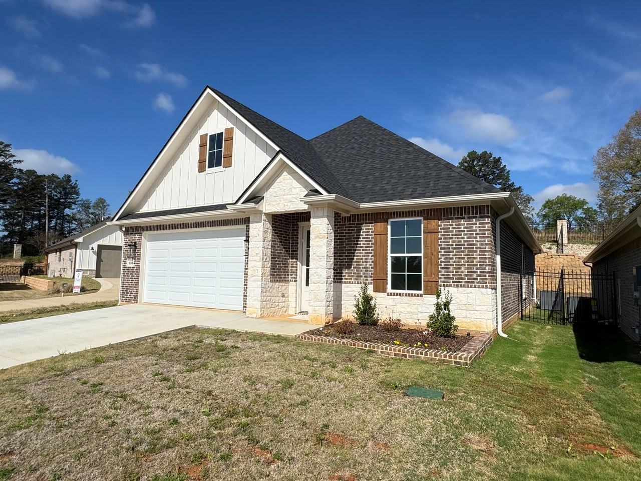 9248 Villas Ct - Photo 2 of 38