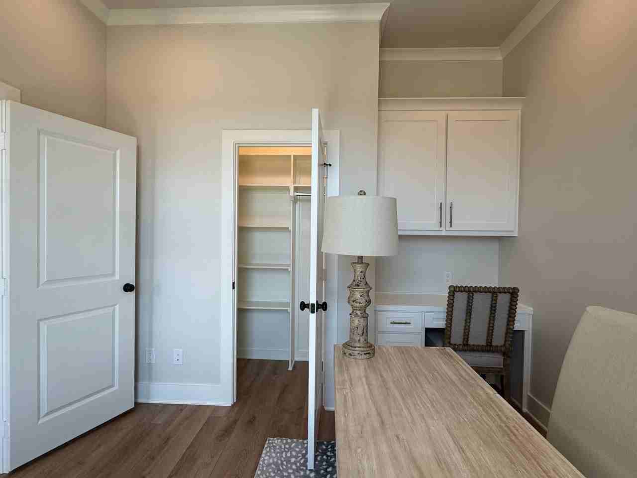 9248 Villas Ct - Photo 6 of 38