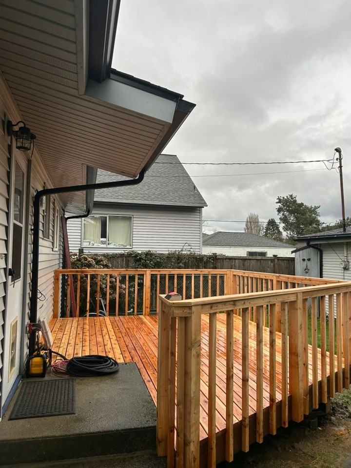 418 Williams Ave N - Photo 2 of 16