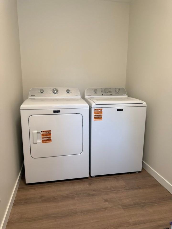 418 Williams Ave N - Photo 6 of 16