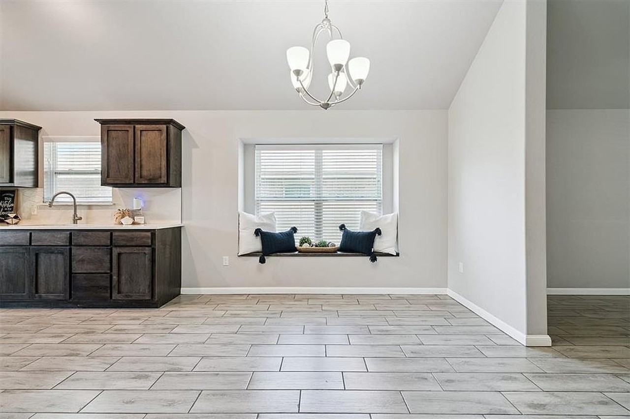 1125 Osprey Dr - Photo 4 of 33