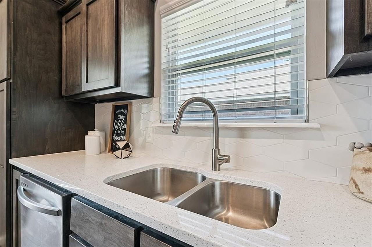 1125 Osprey Dr - Photo 6 of 33