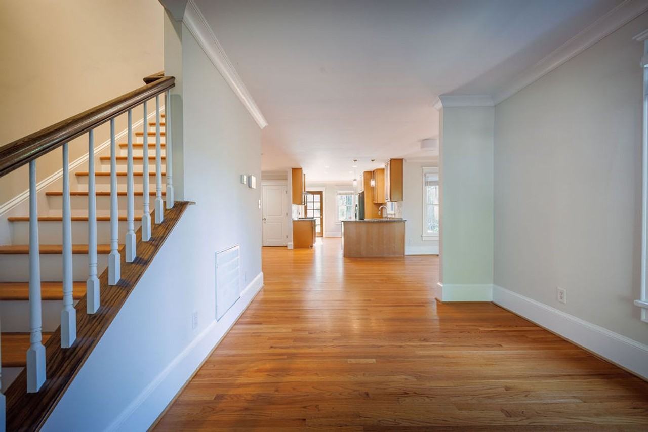 435 Walnut Ave - Photo 2 of 47
