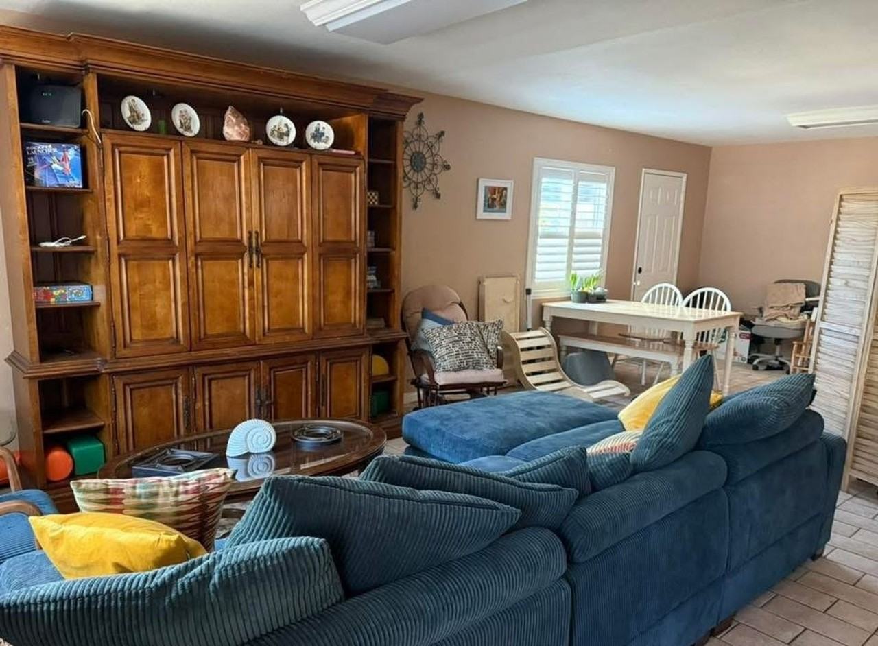 33244 Churchill St - Photo 3 of 17