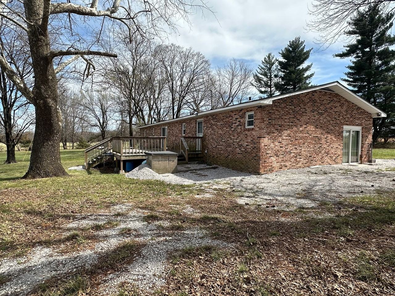 6330 Foliage Rd - Photo 7 of 19