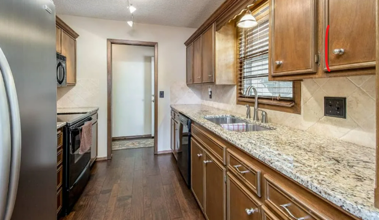 1012 S Cypress St - Photo 5 of 32