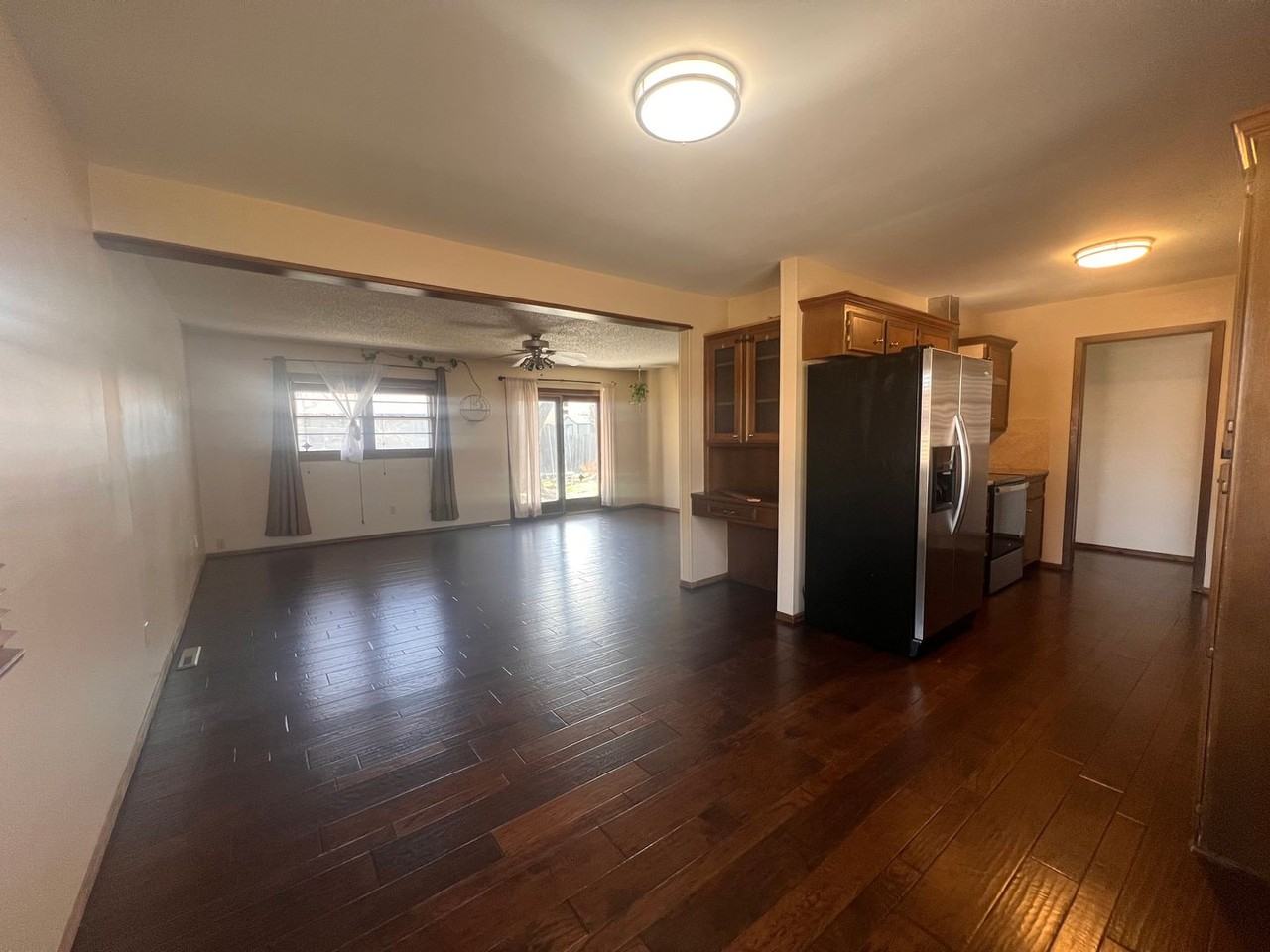 1012 S Cypress St - Photo 7 of 32