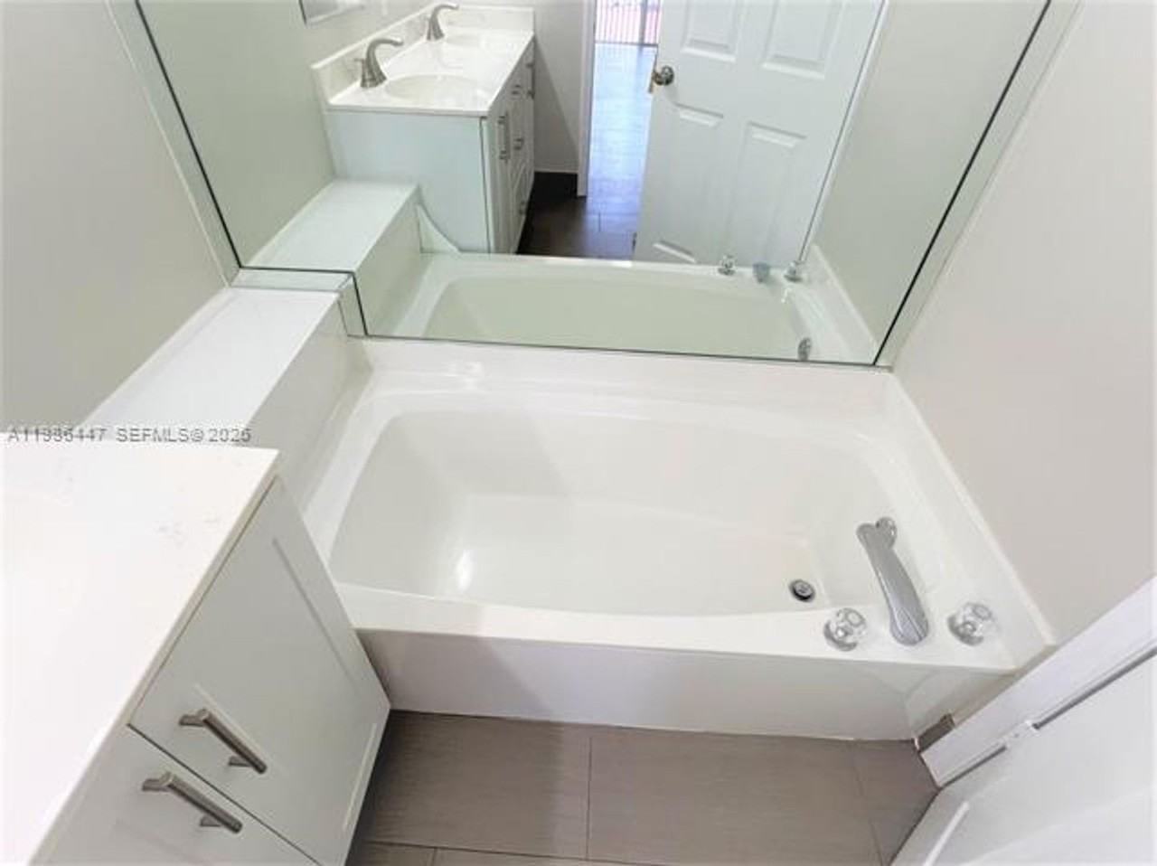 14136 Sw 149th Pl - Photo 5 of 50