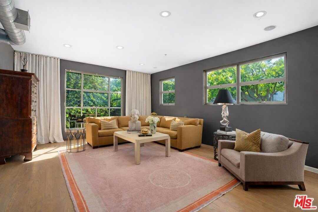 710 N Orlando Ave Apt 101 - Photo 2 of 38